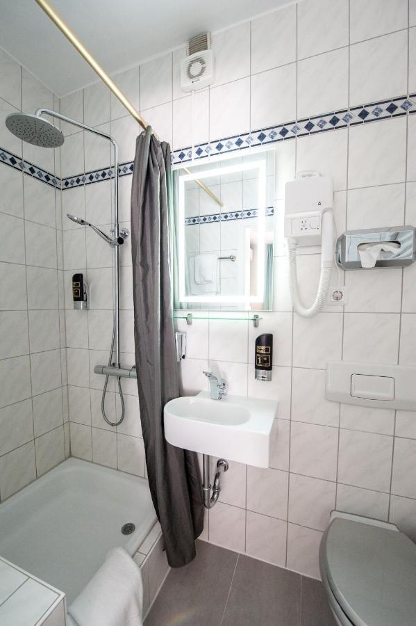 Hotel Bluechertal Bacharach Ngoại thất bức ảnh