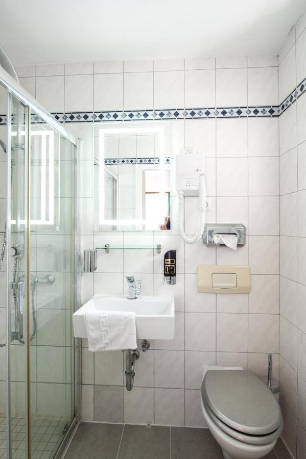 Hotel Bluechertal Bacharach Ngoại thất bức ảnh