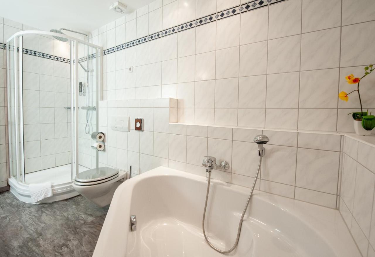 Hotel Bluechertal Bacharach Ngoại thất bức ảnh